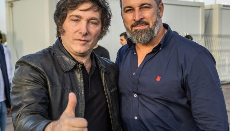 El economista se alzó con la victoria de manera sorpresiva, durante las elecciones primarias de la región