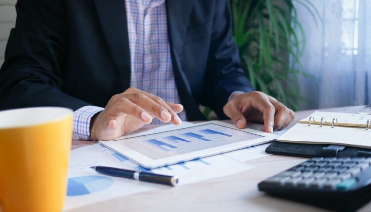 Italia aprueba impuesto de 40 % a los beneficios extraordinarios de la banca