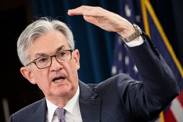 El presidente de la Fed dijo que existen riesgos en caso que el país se quede corto con los tipos de interés