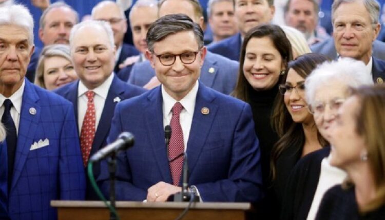 Este miércoles Mike Johnson fue elegido el nuevo presidente de la Cámara de Representantes de Estados Unidos, tras conseguir el apoyo de todos los Republicanos