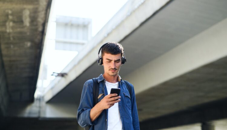 Meta se encuentra desarrollando la funcionalidad que se asemeja a la de X, que muestra los principales "trending topics"