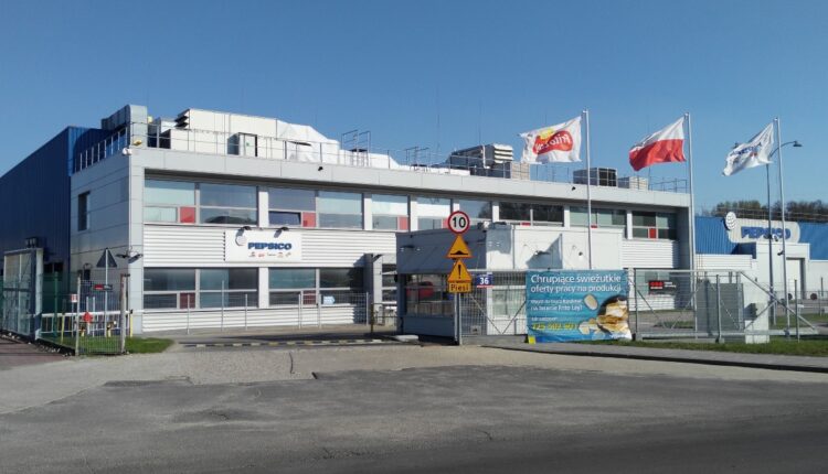 La acción legal destaca que PepsiCo habría contaminado el río Buffalo con envases de plástico desechables