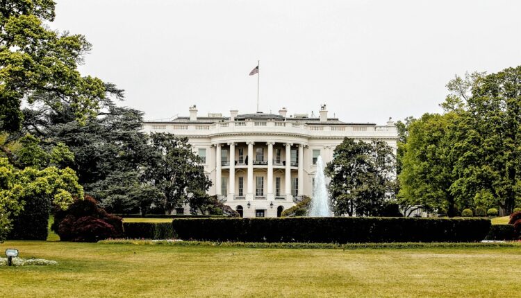 Los presidentes de Estados Unidos, Joe Biden, y de Argentina, Javier Milei, abordaron la relación entre ambas naciones y formas de afianzarla durante una conversación telefónica este miércoles