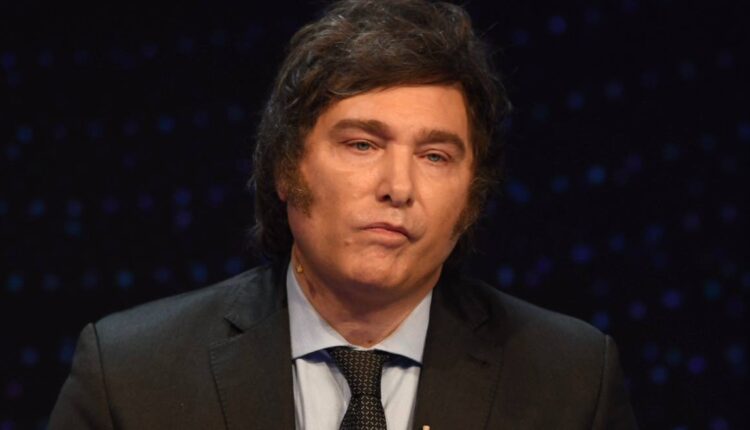 El presidente de Argentina destacó que, en caso que el congreso rechace el Decreto de Necesidad y Urgencia (DNU), llevará a cabo la medida