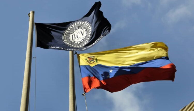 El precio del dólar oficial en Venezuela se ubica este martes 20 de febrero en 36,29 bolívares, de acuerdo con el Banco Central