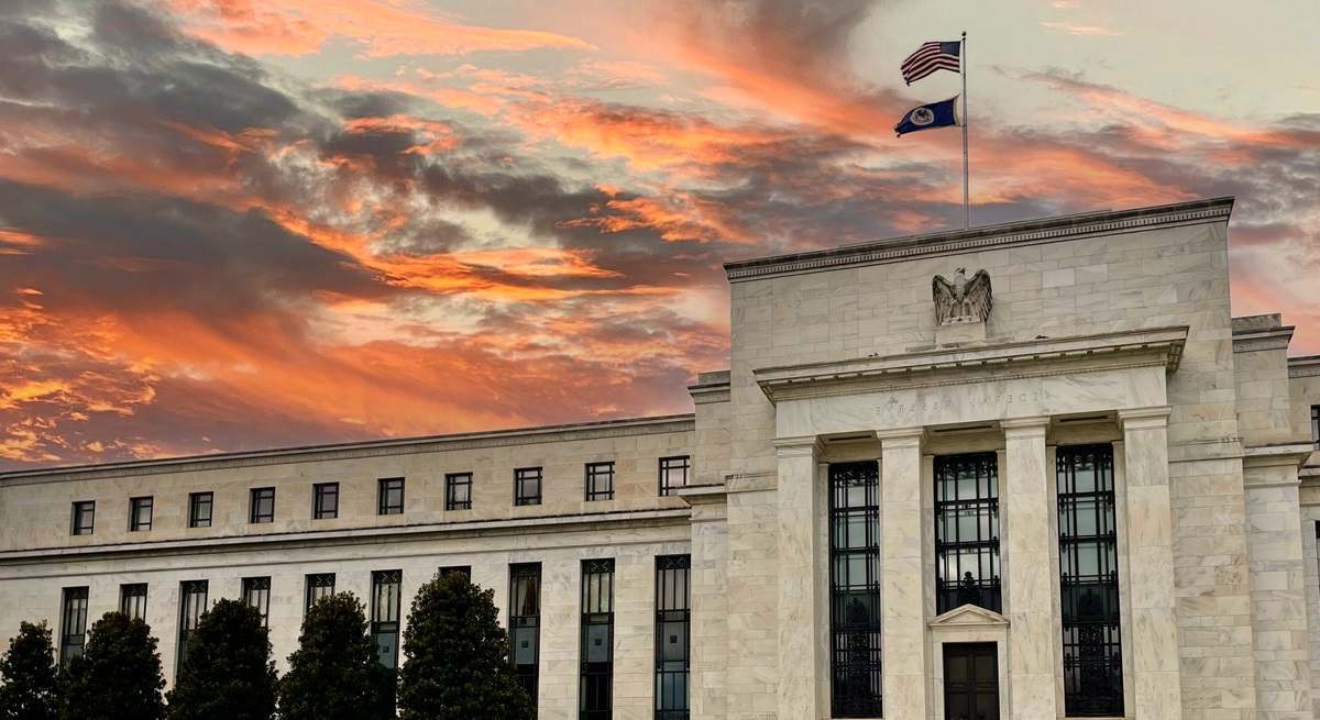 El Comité Federal de Mercado Abierto (FOMC) de la Reserva Federal de Estados Unidos debatió la posibilidad de reducir los tipos de interés en 2024