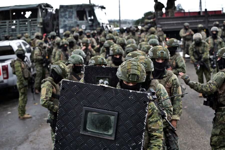 En respuesta a la creciente violencia en territorio ecuatoriano, las Fuerzas Armadas de Perú han intensificado las acciones de vigilancia en los "puntos críticos"