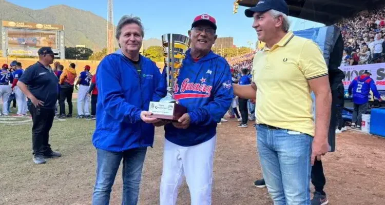 El lanzamiento inicial fue realizado por el director de la institución financiera Alberto Camardiel