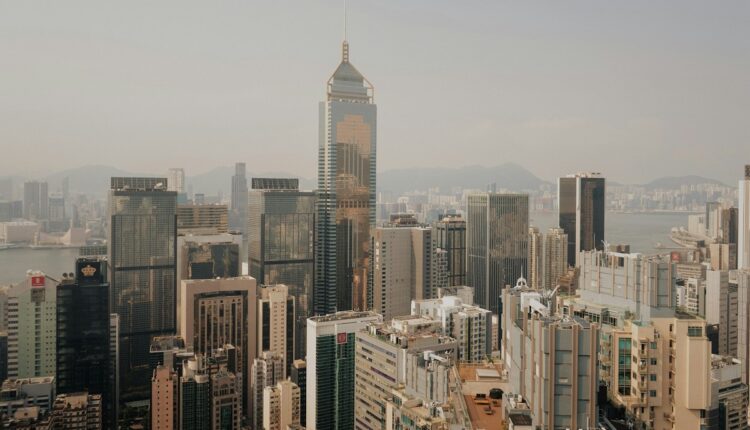 Evergrande, el mayor emporio inmobiliario chino, será liquidado luego de que una corte de Hong Kong diera la orden. La medida es aplicada luego de que la empresa no presentara un plan convincente de reestructuración