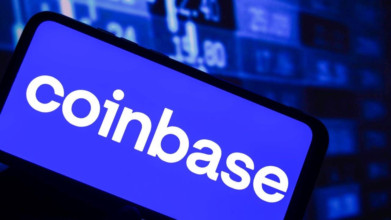 El exchange de criptomonedas Coinbase Global Inc. nombró a George Osborne como asesor mientras se enfrenta a un creciente escrutinio regulador en EE.UU.