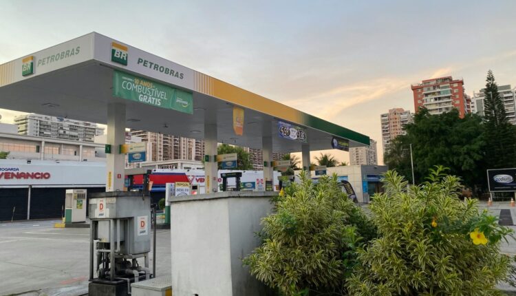 La gigante petrolera brasileña, Petrobras, anunció una inversión de 90 millones de reales (equivalentes a unos 18,4 millones de dólares)
