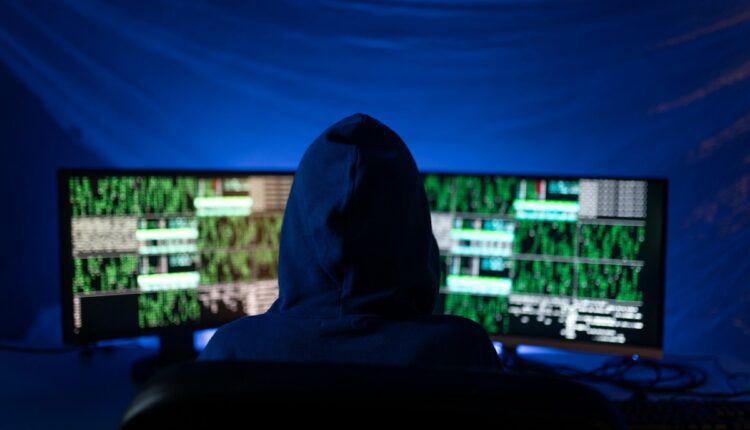 El Ministerio de Tecnología de la Información de China alertó sobre una falsa aplicación del yuan digital utilizada para robar dinero y datos de usuarios