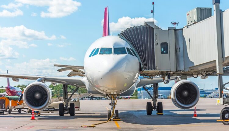 La Asociación Internacional de Transporte Aéreo (IATA) anunció que el transporte aéreo mundial recuperó el 94,1% de su tráfico de pasajeros de 2019