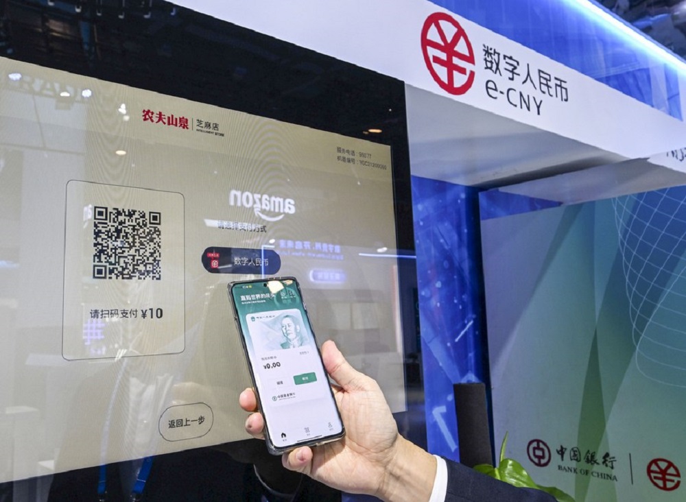 Los visitantes en China tienen acceso al yuan digital a través de la aplicación e-CNY, disponible en la App Store de Apple y en Play Store de Google