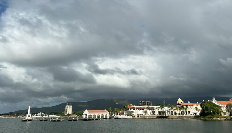 Durante el mes de enero ingresaron al país al menos 300 mil turistas para disfrutar de las playas. Se espera que en el asueto de Semana Santa se incrementen las visitas y el comercio