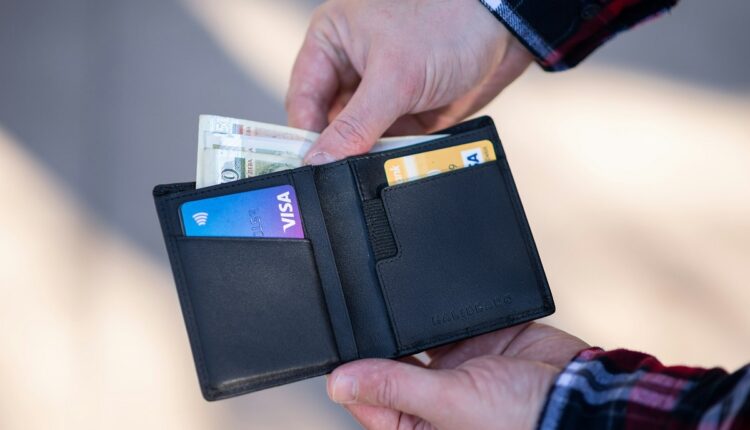 Las dos empresas líderes en emisión de tarjetas de crédito, Visa y Mastercard, firmaron un acuerdo por USD 30.000 millones, para reducir el costo de las tarifas comerciales en Estados Unidos