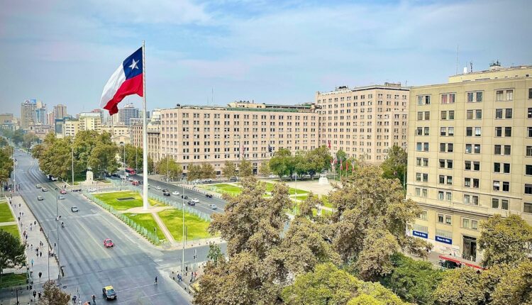 En 2022 el Banco Central de Chile inició la exploración para lanzar una CBDC. A ello se le sumarán pruebas en ambientes controlados este año para allanar el camino hacia una nueva moneda digital