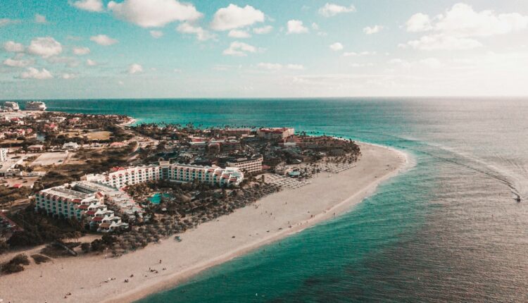 Las autoridades aeronáuticas de Aruba prolongaron hasta el 20 de julio próximo la prohibición de vuelos desde y hacia Venezuela