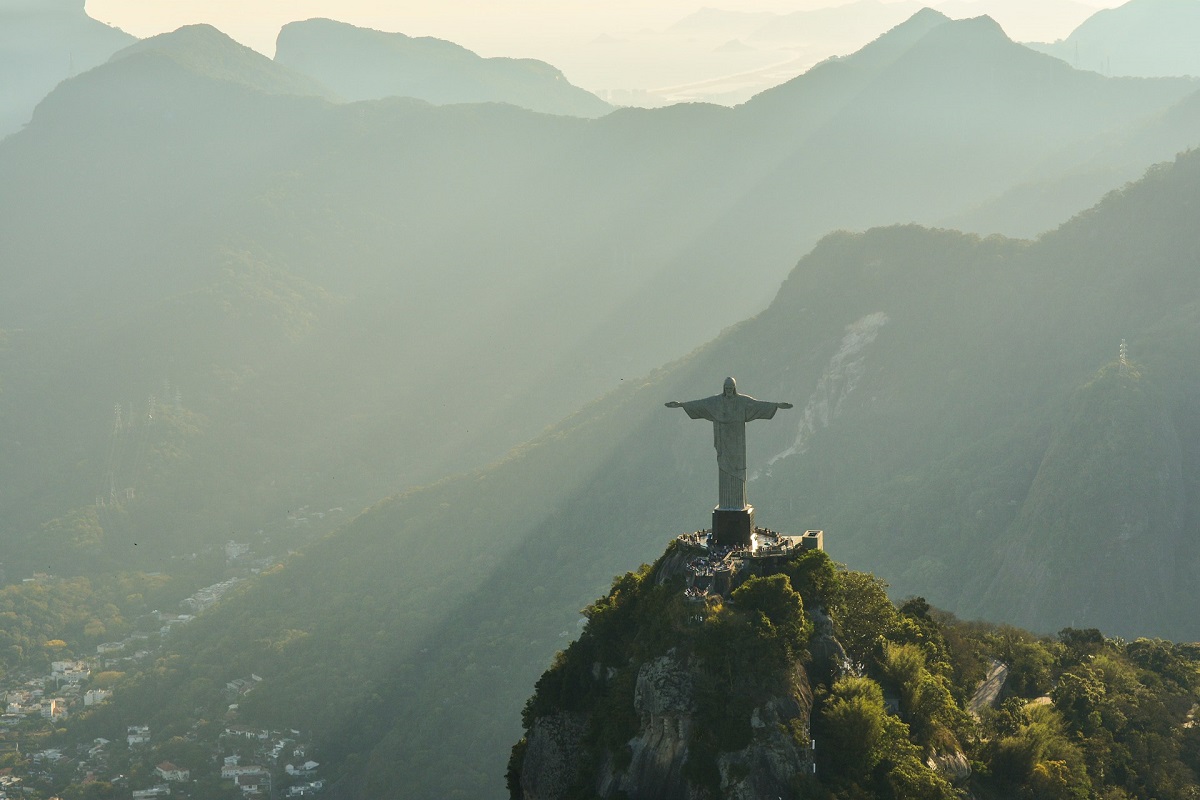 El informe de Economía Global elaborado en 2023 por Goldman Sachs, titulado “El camino hacia 2075: tamaño y oportunidades del mercado de capitales”, proyecta las posibles potencias mundiales para 2050 y 2075. Brasil es el país sudamericano que ocuparía el puesto número ocho del ranking