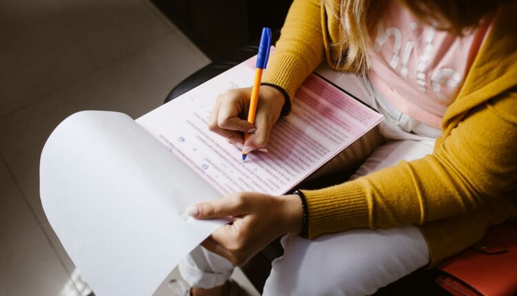 La Organización Internacional del Trabajo publicó el informe Perspectivas Sociales y del Empleo en el Mundo: Actualización de mayo de 2024, donde ubica la tasa de desempleo en el mundo para este año en 4,9 % y espera que se estabilice en 2025