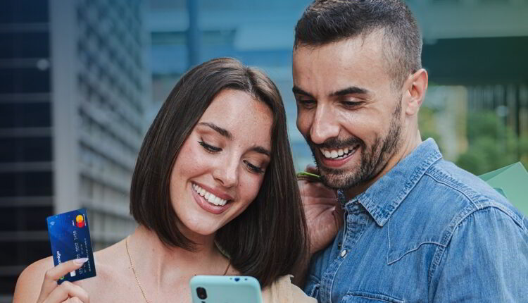 Si todavía no se es cliente, es muy fácil acercarse a cualquiera de las 47 agencias de Bancamiga en el país o a cualquiera de sus operativos, los cuales puedes conocer en www.bancamiga.com, sección Blog Conecta2