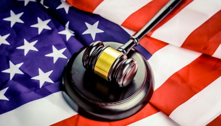 Un alto ejecutivo del perpódico Epoch Times, en Nueva York, fue acusado de lavar dinero con criptomonedas por un monto de USD $67 millones