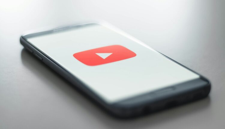 Una nueva modalidad para distribuir malware del tipo infostealer es el robo de cuentas de creadores de contenido en YouTube