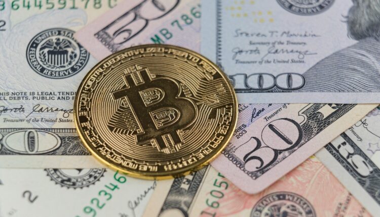 De acuerdo con estimaciones del experto Geoffrey Kendrick, de Standard Chartered, el precio del bitcoin podría llegar a los USD 150.000 a finales de 2024 si Donald Trump es reelecto