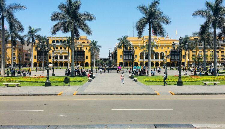 De acuerdo con el ministro de Economía y Finanzas de Perú, José Arista, el PIB creció 4 % en abril y mayo, gracias a las medidas implementadas por el gobierno que favorecen la reactivación económica