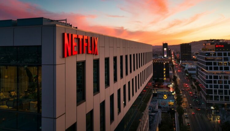 La página de inicio de Netflix muestra el rediseño que la plataforma está probando para ofrecer al usuario una experiencia más predictiva, rápida y placentera