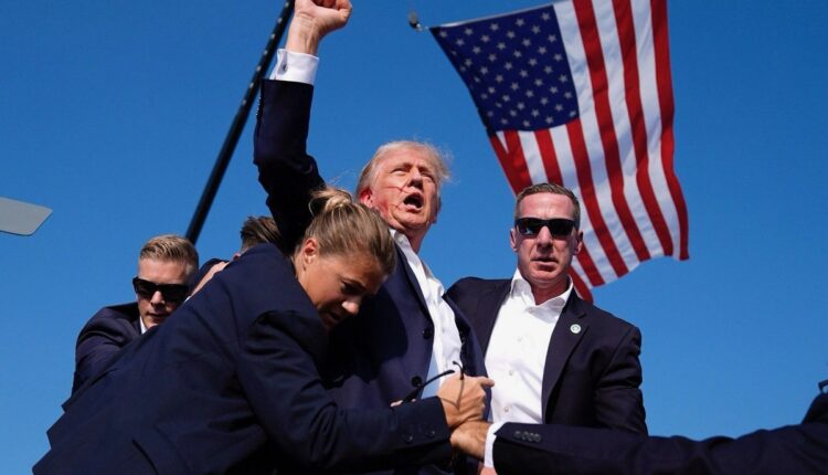 El expresidente de Estados Unidos y candidato a las presidenciales, Donald Trump, sufrió un atentado este sábado durante un mitin en Pensilvania, resultando con una lesión en su oreja. El atacante de 20 años, identificado como Thomas Matthew Crooks, fue abatido por el servicio de seguridad