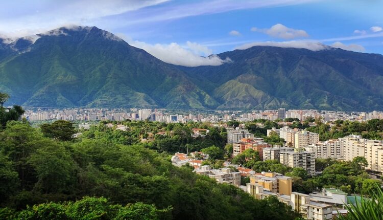 El ministro de Turismo de Venezuela, Alí Padrón, señaló que la industria turística ha mostrado un crecimiento sostenido por 11 trimestres consecutivos