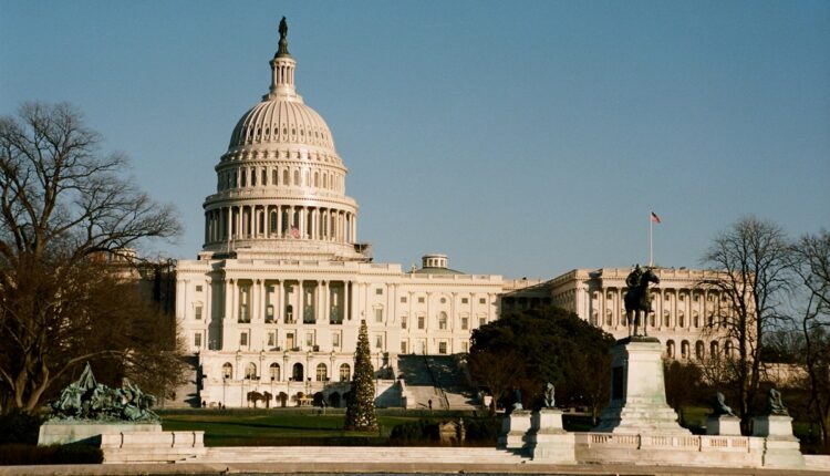 El Senado de Estados Unidos quiere aprovechar las ventajas de la tecnología blockchain en áreas clave del Departamento de Seguridad, más allá de la gestión en la cadena de suministro