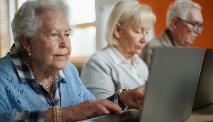 El gobierno de Francia da un paso en la adopción de criptomonedas y ahora permite la inversión en bitcoin para el retiro mediante alianza con VanEck Europe