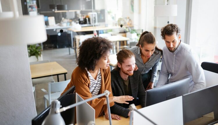 Los usuarios de las redes sociales ahora tienen un nuevo producto, Noplace, que se ubica entre MySpace y X. Es la más descargada de la lista de aplicaciones gratuitas en la App Store de Apple