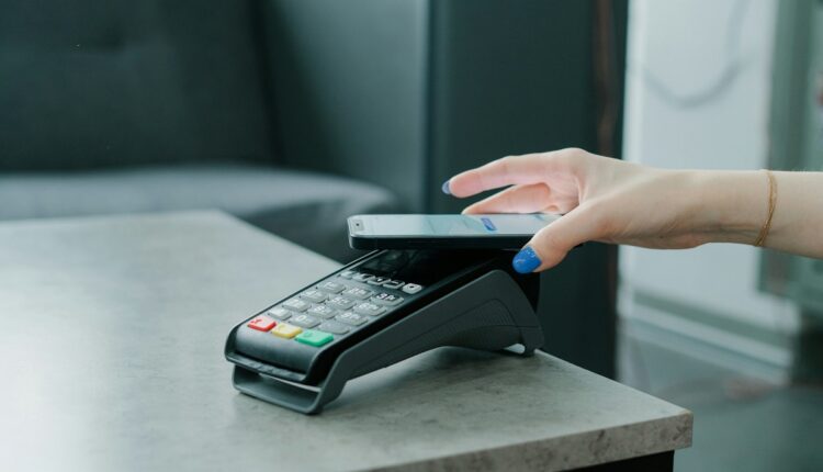 El presidente de la Asociación Bancaria de Venezuela, Pedro Pacheco, destacó que aunque en Venezuela existe un rezago en materia tecnológica el país sigue avanzando en las transacciones digitales que actualmente alcanzan 99,1 %