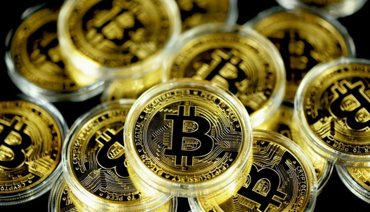 Según reportes recientes, Rusia estaría lista para implementar dos intercambios cripto y stablecoins vinculadas al yuan chino así como otras divisas del grupo de los BRICS