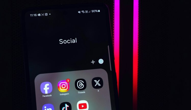 El cierre inmediato de las operaciones de la red social X en Brasil fue anunciado este 17 de agosto por Elon Musk, quien indicó que se debe a órdenes de censura del juez Alexander De Moraes