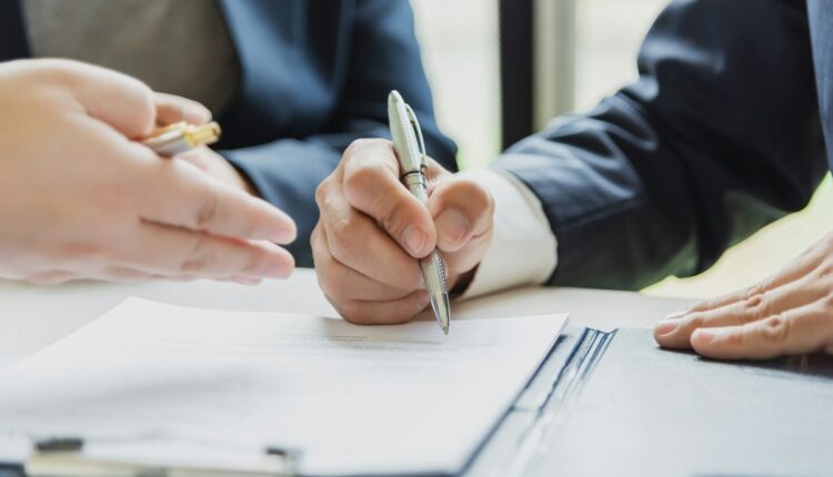 El gobierno de Argentina informó que mediante una resolución se flexibilizarán los requisitos para el acceso de migrantes venezolanos, incluyendo quienes tengan documentos vencidos