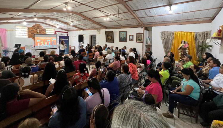 El foro «Emprendimientos sustentables: Herramientas y oportunidades» contó con la participación de más de 100 personas con iniciativas de negocio y microempresarios