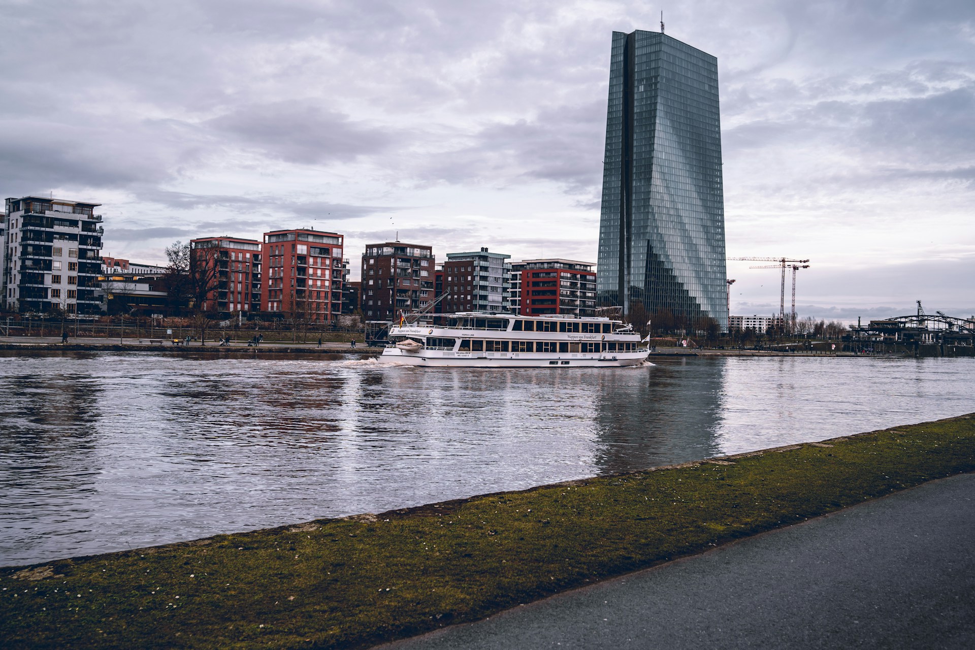 Este jueves, el Banco Central Europeo (BCE) anunció en recorte de las tasas de interés en 25 puntos básicos hasta 3,25 %