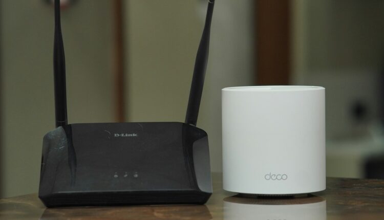 La idea de ahorrar en la factura de la electricidad apagando ciertos electrodomésticos y aparatos electrónicos puede hacer que su eficiencia disminuya, como en el caso del router WiFi