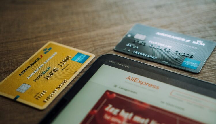 El aumento de tiendas online chinas de bajo costo, como AliExpress o Shein, causan alerta en América Latina por posible competencia desleal