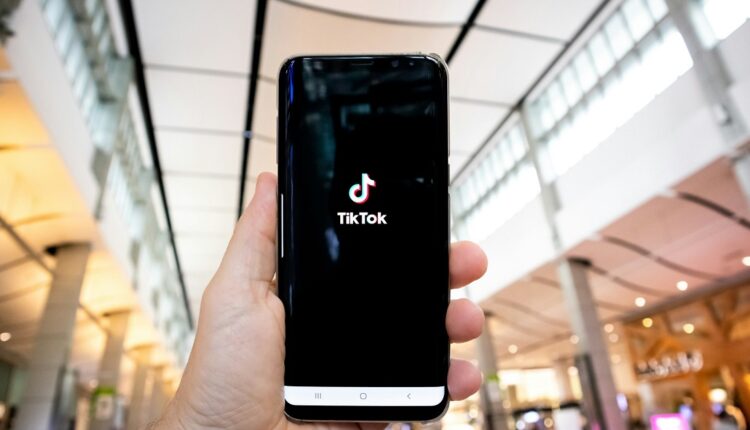 Este lunes 4 de noviembre autoridades de Brasil iniciaron una investigación para determinar si la red social TikTok ha tenido acceso a la información personal de menores de edad e instó a la plataforma a implementar una política clara de protección de datos