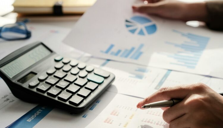 Los sectores de servicios y manufactura de la economía mexicana reflejaron un estancamiento durante el mes de noviembre según datos del Instituto Mexicano de Ejecutivos de Finanzas