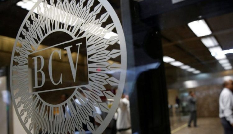 Este miércoles viernes 17 de enero el precio del dólar oficial se ubica en 54,91 bolívares, de acuerdo con el Banco Central de Venezuela