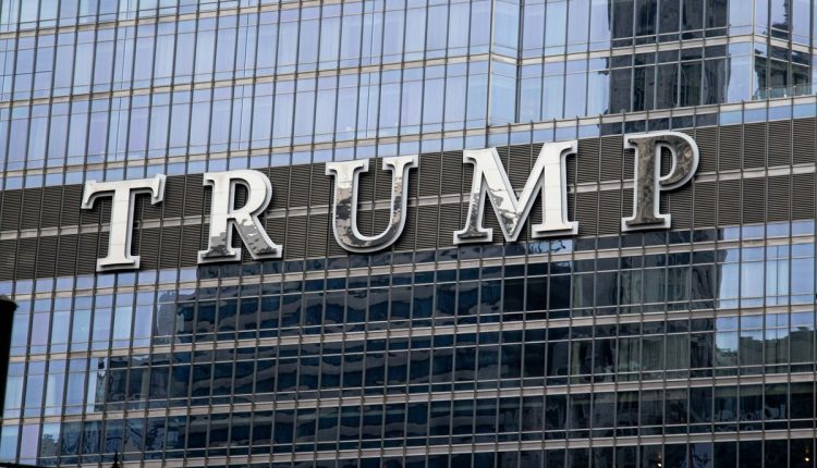 Aunque el anuncio la noche del viernes 17 de enero hizo temer sobre una estafa, la criptomoneda meme Trump es una realidad