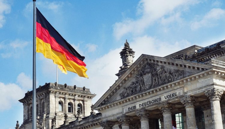 Olaf Scholz, Friedrich Merz, Robert Habeck y Alice Weidel son los cuatro candidatos que este domingo 23 de febrero se disputarán el cargo de canciller en las elecciones de Alemania
