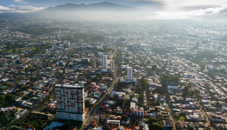 Los datos de la Organización para la Cooperación y el Desarrollo Económico (OCDE) apuntan a un crecimiento del PIB de Costa Rica de 3,8 % este año