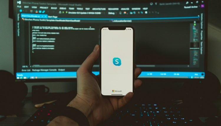 El servicio de llamadas telefónicas y videollamadas por Internet Skype dejará de funcionar después de dos décadas el próximo 5 de mayo